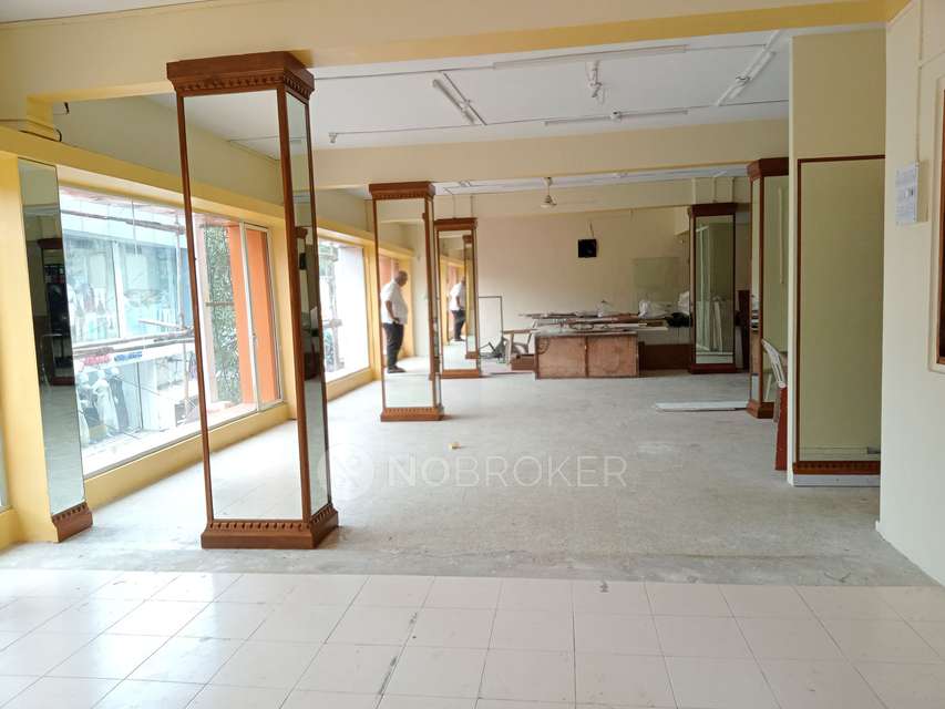 Shop in Tulshibaug, Pune for Rent 