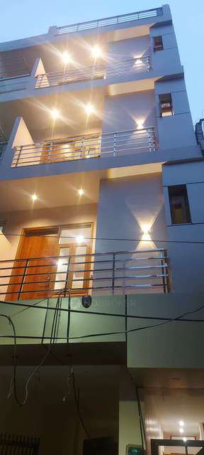1 BHK Flat for Rent  In Sector 12