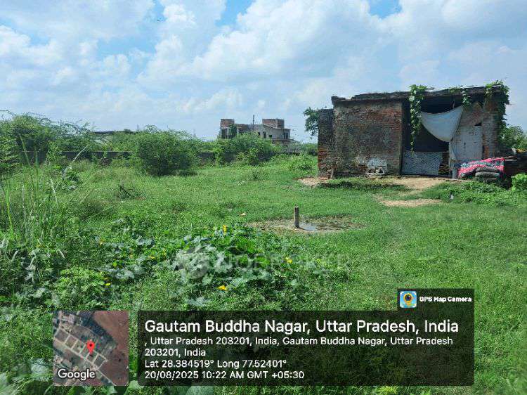 Plot For Sale  In Aabadi Plote 4 Sale Greater Noida In Murshadpur Cng Pump