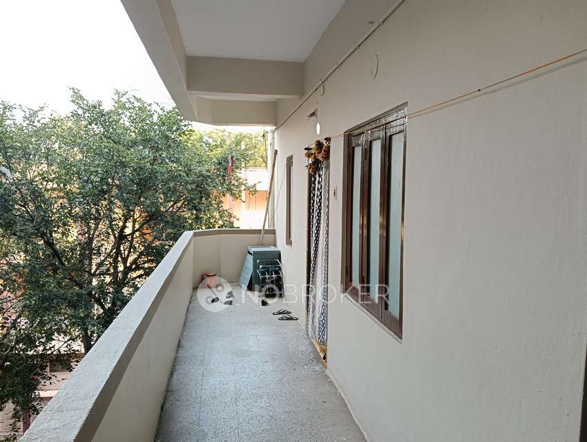 2 BHK Flat In Sri Bhavya Balaji Towers For Sale  In Venkateshwara Nagar ,sainathapuram