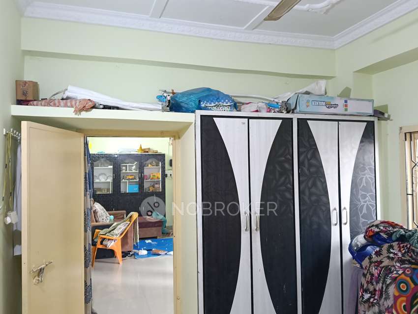 2 BHK Flat In Sri Bhavya Balaji Towers For Sale  In Venkateshwara Nagar ,sainathapuram