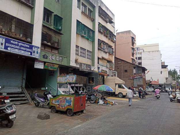 Single Room for Female In 2 BHK  In Guruwar Peth