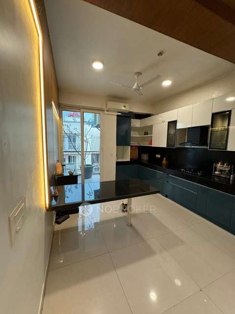 4+ BHK Flat In Rani Aakriti Shantiniketan For Sale  In Noida Sector 143