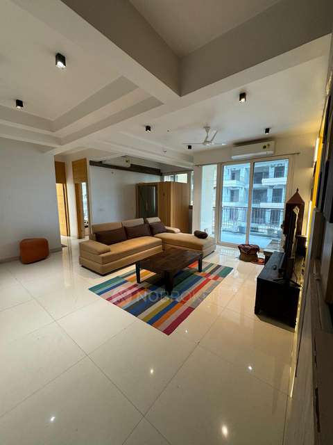 4+ BHK Flat In Rani Aakriti Shantiniketan For Sale  In Noida Sector 143