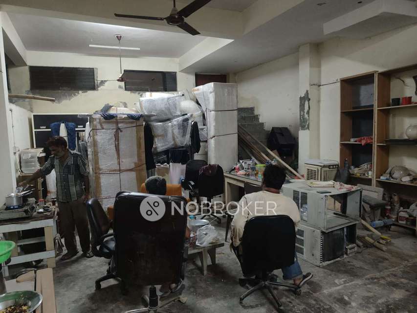 Godown/Warehouse in Vasant Kunj, Delhi for sale 