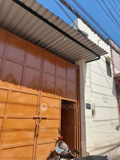 Godown/Warehouse in Mundka, Delhi for sale 