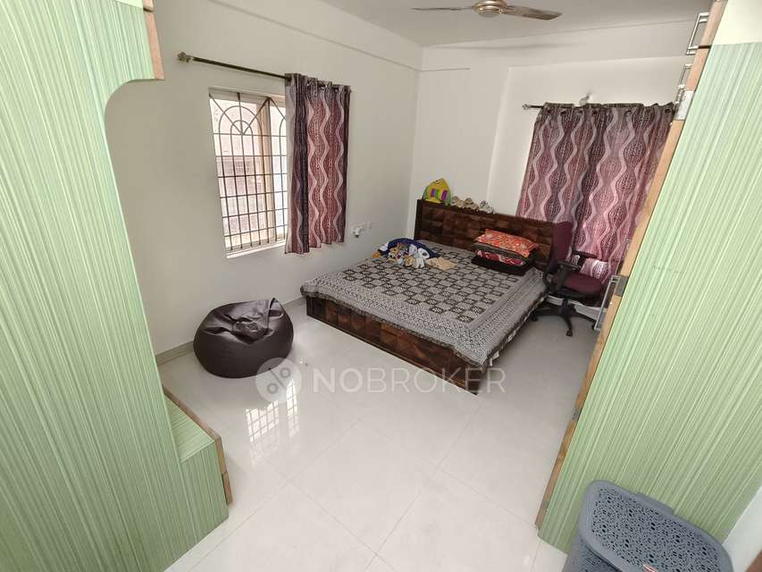 2 BHK Flat In Himagiri Castle For Sale  In J. P. Nagar