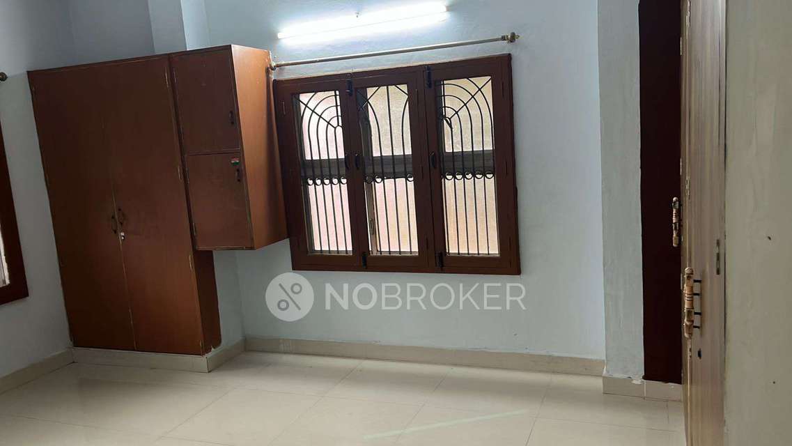 2 BHK Flat In Tarangini Apartment for Rent  In Saligramam