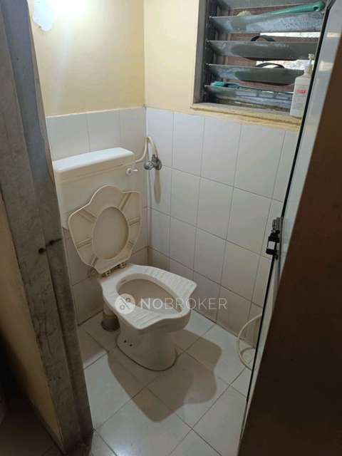 1 BHK Flat In Vijay Garden Society For Sale  In Kavesar, Thane West