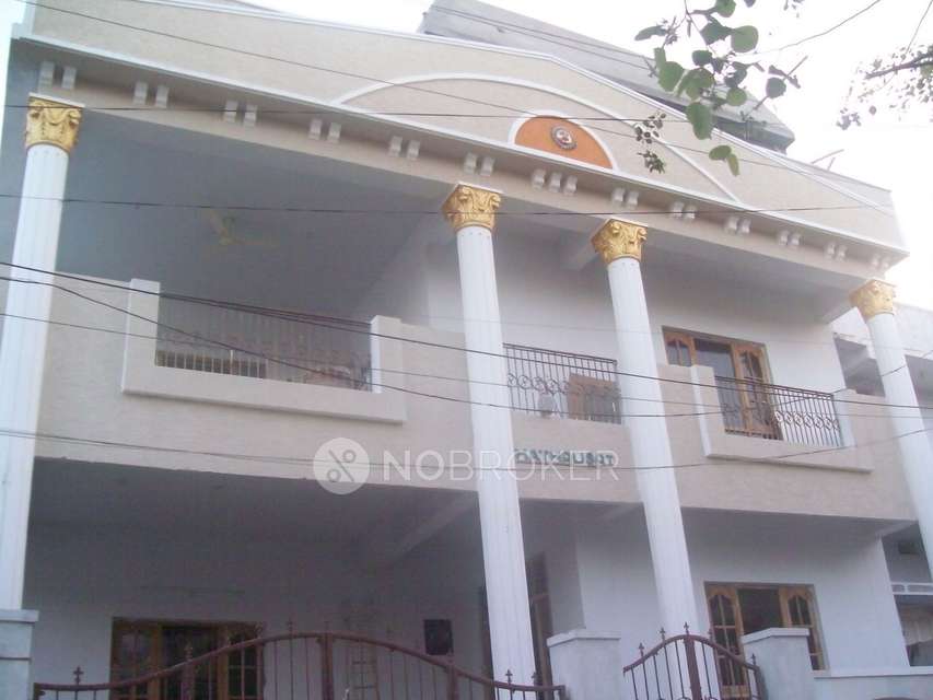 4+ BHK Flat For Sale  In Moula Ali