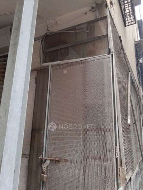 Shop in Ganesh Peth, Pune for sale 