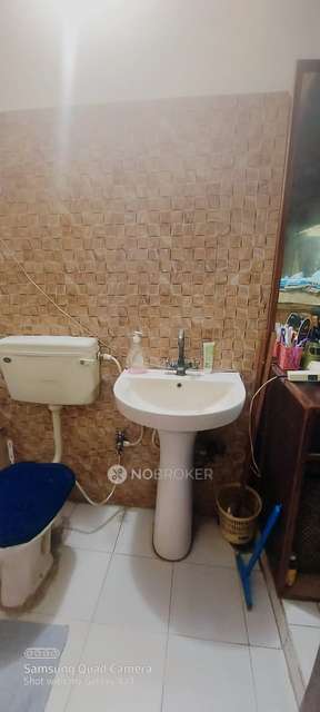 2 BHK Flat In Mohan Delux Apartment For Sale  In Shalimar Garden