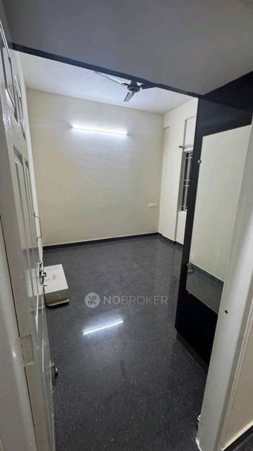 1 BHK Flat In Gopi Nilayam for Rent  In Btm Layout