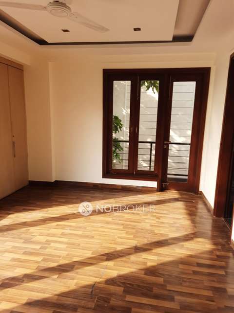 4 BHK Flat For Sale  In East Of Kailash