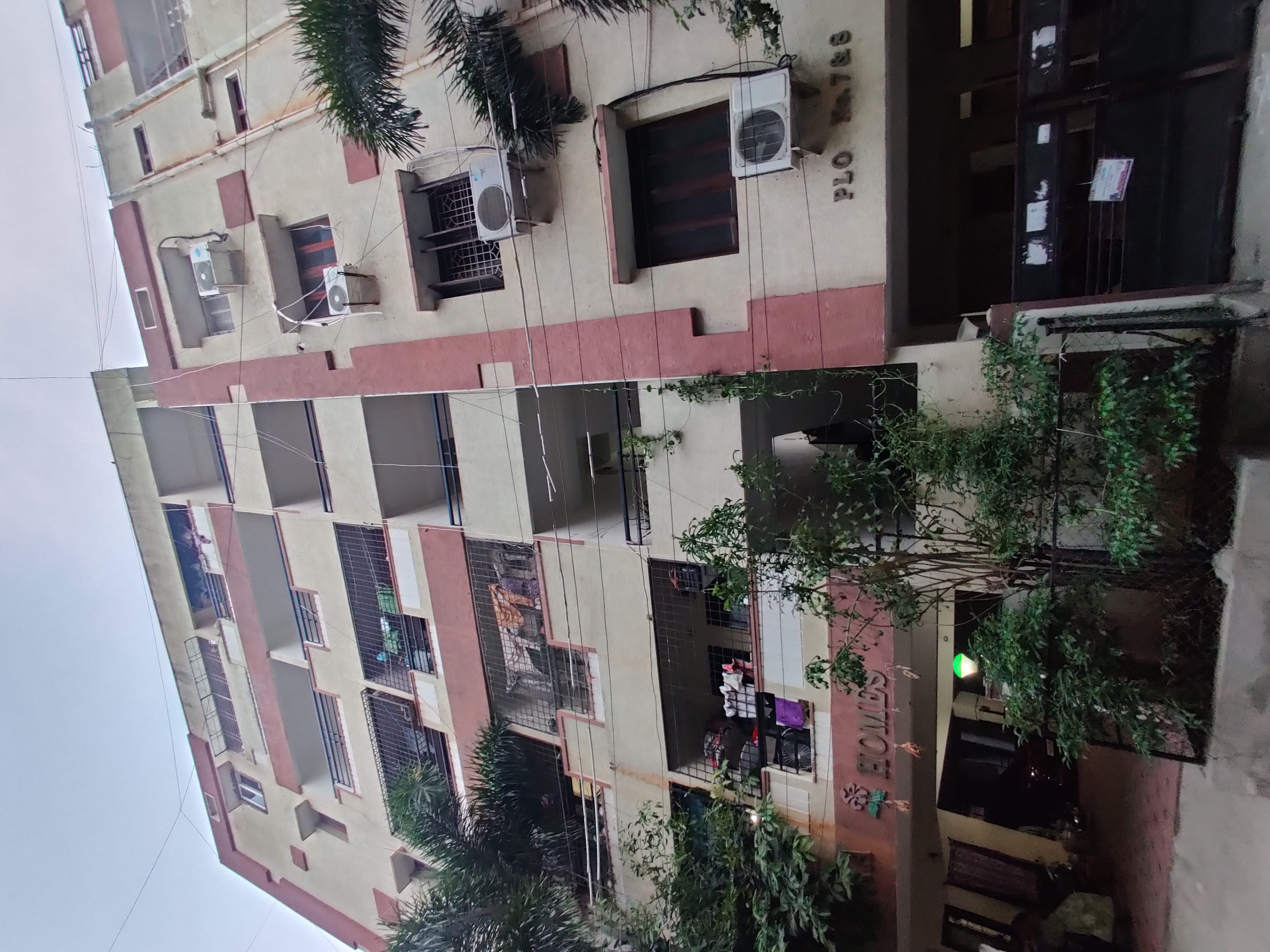 Anuhar A Square Apartment