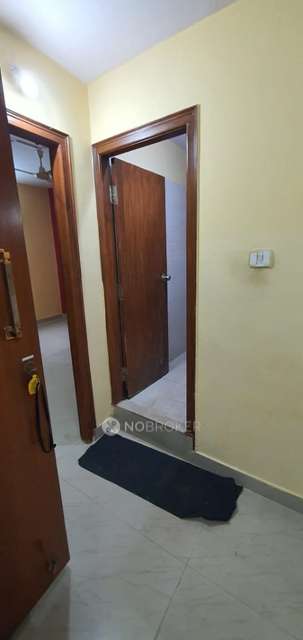 1 BHK Flat In Waleed Manor  For Sale  In Hbr Layout