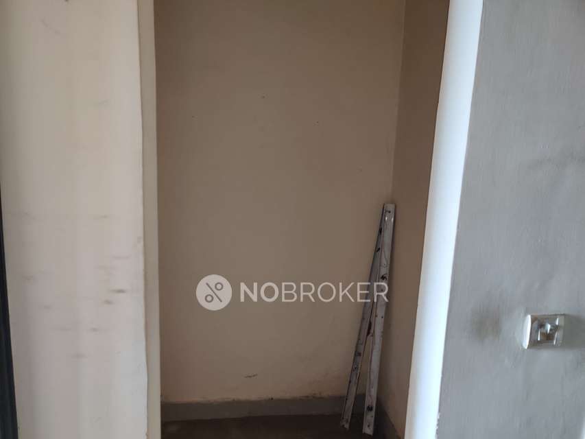 2 BHK Flat In Mahaluxmi Tower For Sale  In Kaushambi