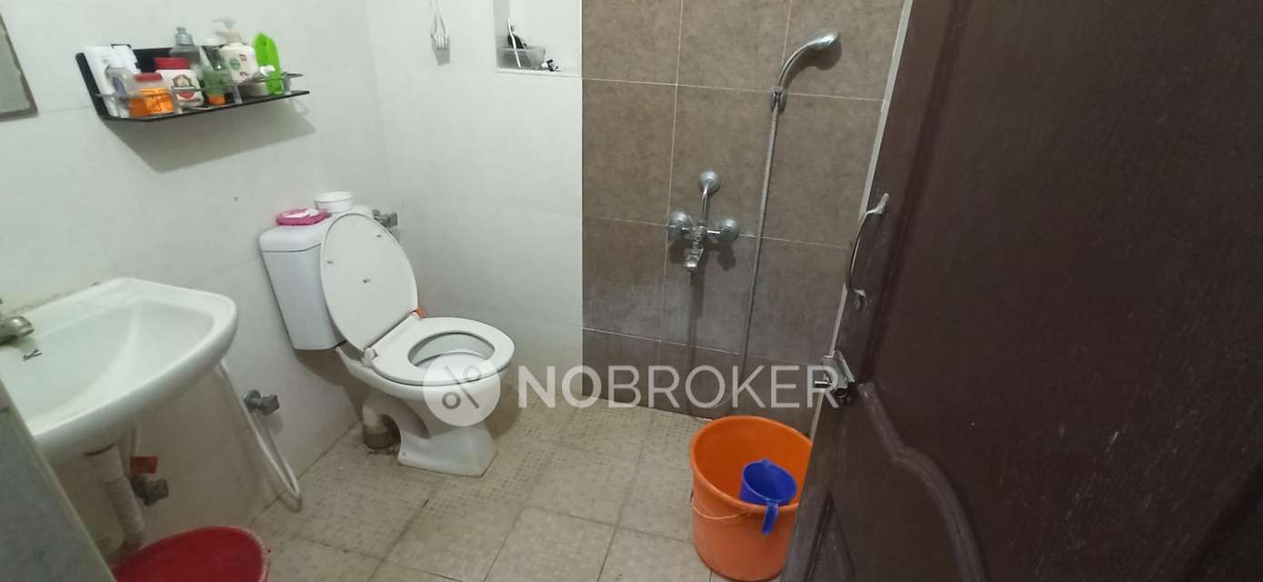 2 BHK Flat In Saradeuz Paradise For Sale  In Perumbakkam