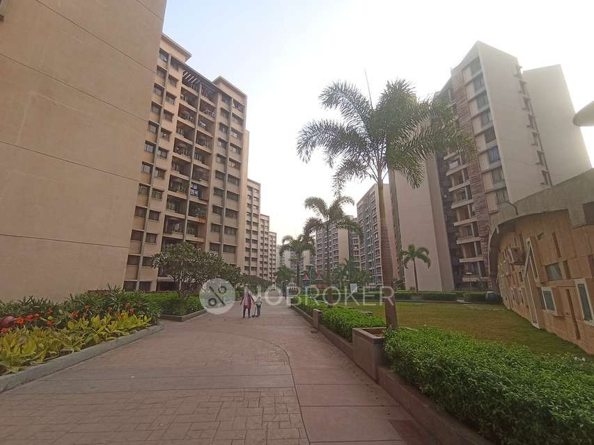 1 BHK Flat In   Pride World  City for Rent  In Long Island C2d Building Pride World City Rd, Charholi Budruk, Pune