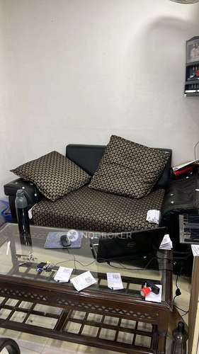 Shop in Sector 18, Noida for Rent 
