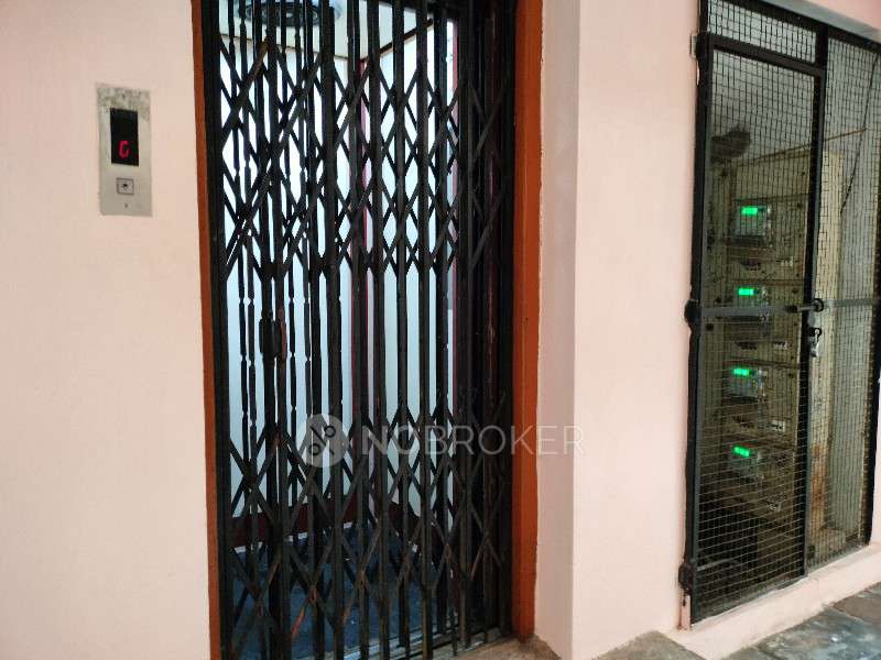 4+ BHK Flat In Hr Residency For Sale  In Banjara Hills