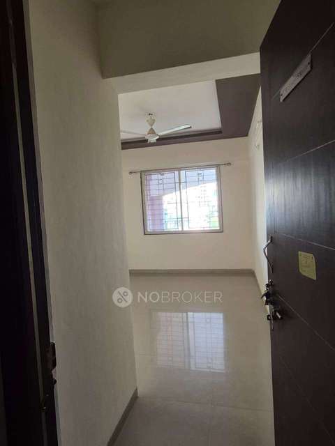 1 BHK Flat In Society for Rent  In Silver Oaks