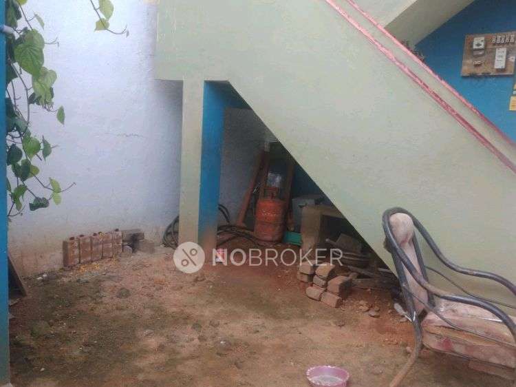 1 BHK House for Lease  In Ganesan Street, Gokulam Colony Extension