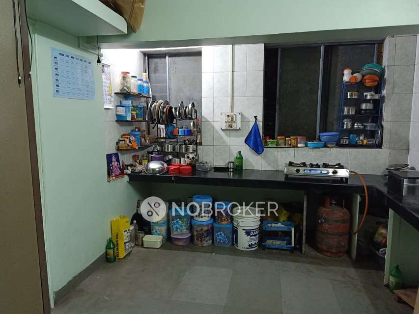 Shared Room for Female In 1 BHK  In Janak Sita Apartment, Shukrawar Peth In Chinchechi Talim Ganeshustav Mandal Trust