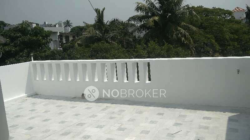 2 BHK Flat In Bhatia Palace For Sale  In Kotturpuram