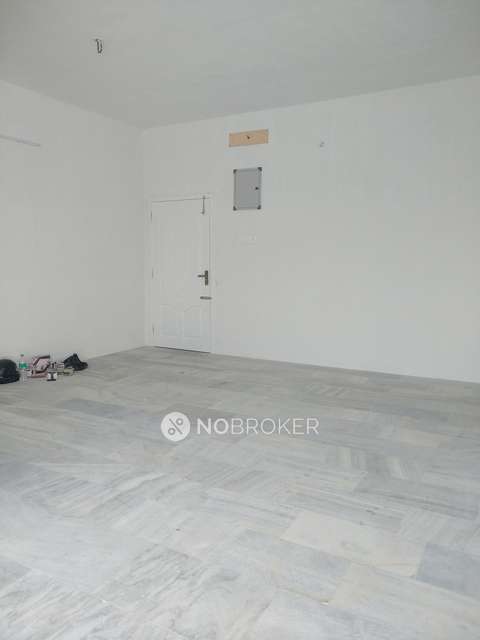 2 BHK Flat In Bhatia Palace For Sale  In Kotturpuram