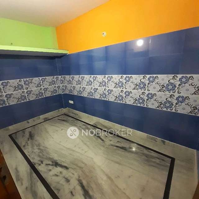 2 BHK Flat for Rent  In Razapur Khurd