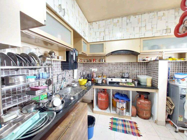 2 BHK Flat In  Radiance Empire For Sale  In Vyasarpadi