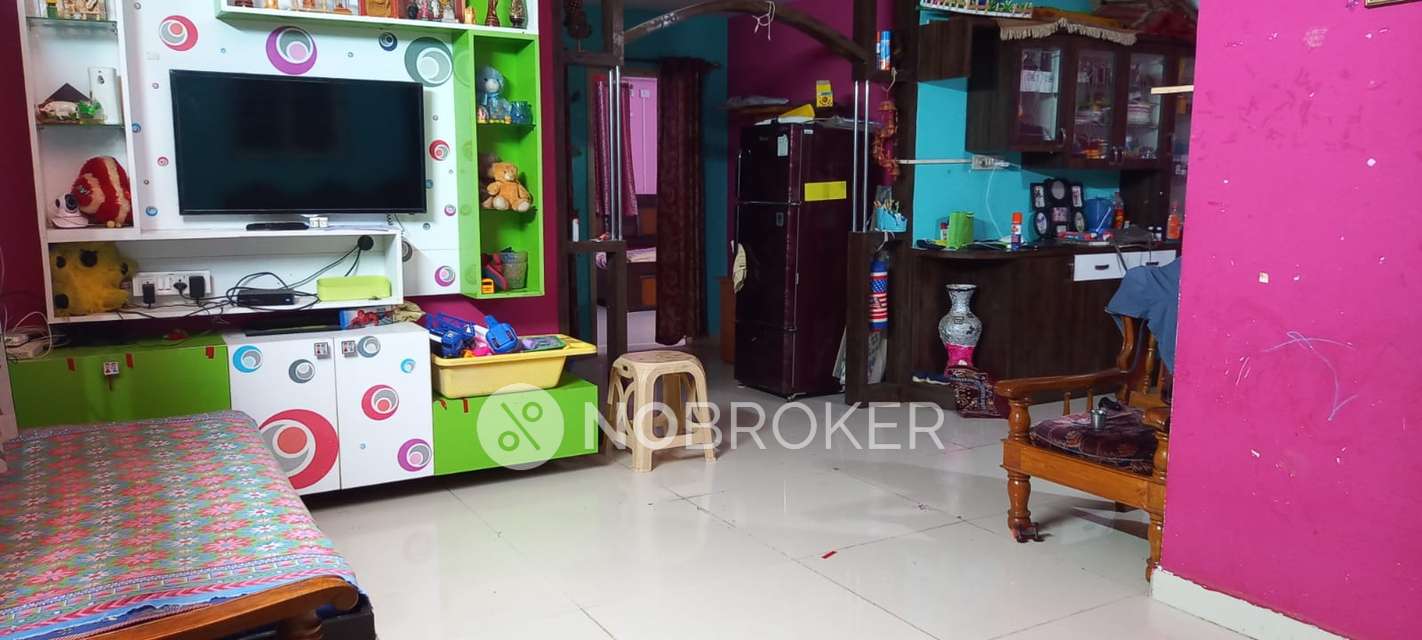 2 BHK Flat In Ravoos Temple Bells For Sale  In Munnekollal