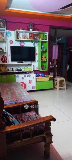 2 BHK Flat In Ravoos Temple Bells For Sale  In Munnekollal