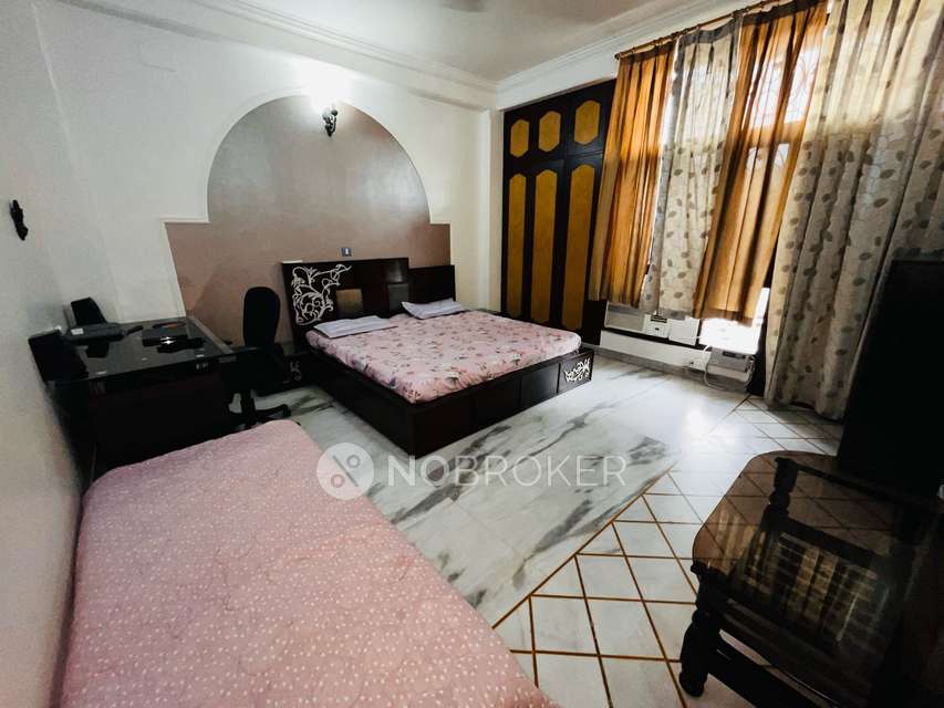 3 BHK Flat In Standalod Building For Sale  In Kaushambi