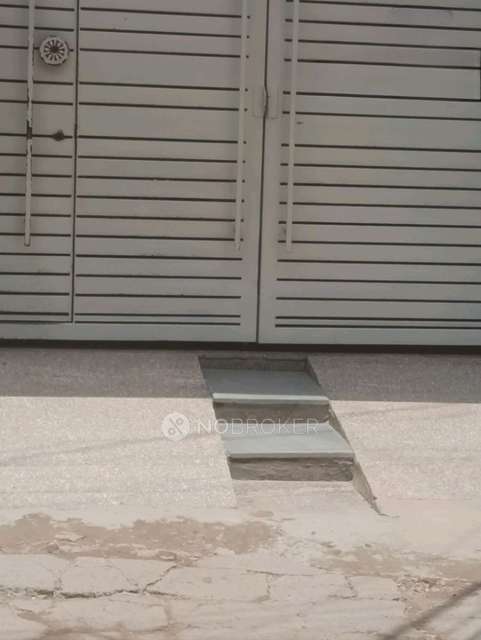 Godown/Warehouse in Vasant Kunj, Delhi for Rent 