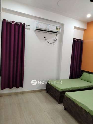 PG for Boys in Sector 40