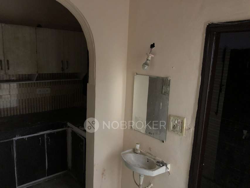 1 BHK Flat In Apartment For Sale  In Chander Vihar