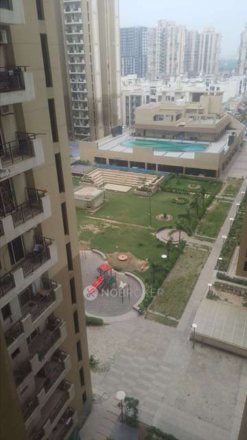 2 BHK Flat In Nimbus Express Park View For Sale  In Yamuna Expressway