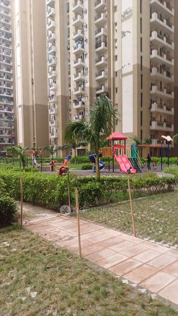 2 BHK Flat In Nimbus Express Park View For Sale  In Yamuna Expressway