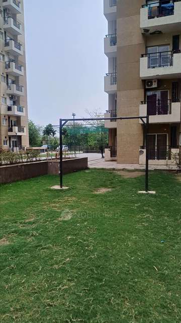 2 BHK Flat In Nimbus Express Park View For Sale  In Yamuna Expressway