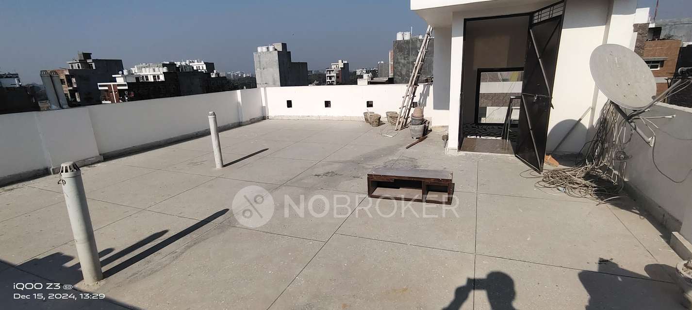 3 BHK Flat In Dda Flats For Sale  In  Rohini