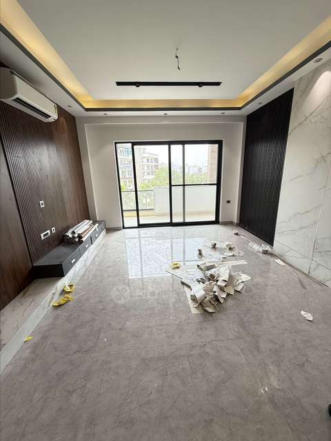 4 BHK Flat In Versalia Zone  A1, Sector 67 for Rent  In Sector 67