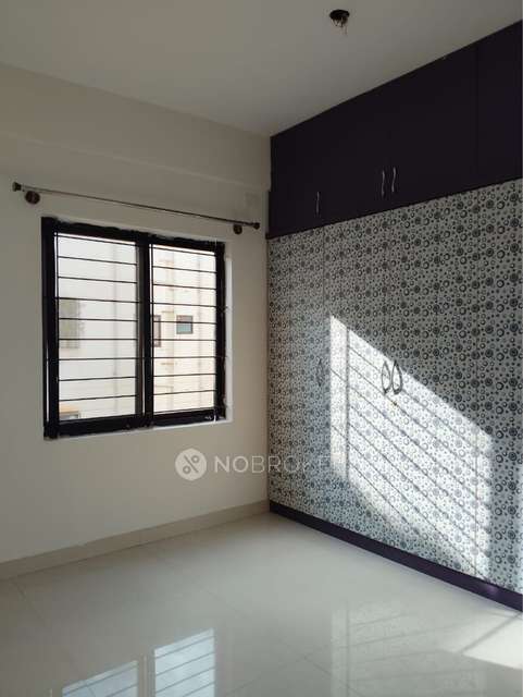 2 BHK Flat In White Breeze Apartment For Sale  In White Breeze