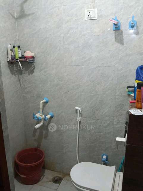 2 BHK Flat For Sale  In Okhla