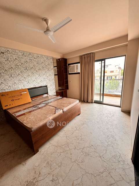 1 BHK House for Rent  In Sector 56