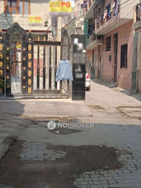 PG for Girls in Shukrali