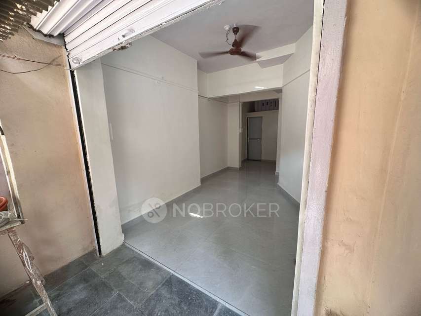 Shop in Kandivali West, Mumbai for Rent 