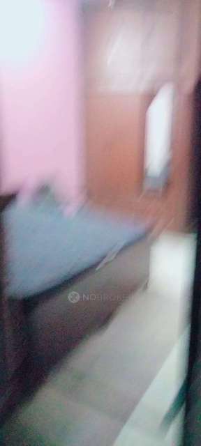 PG for Boys in Crossings Republik