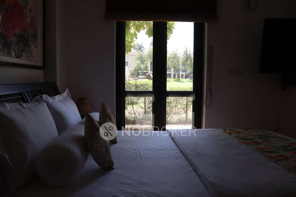 1 RK Flat In Tarudhan Golf Course Manaser For Sale  In Manesar